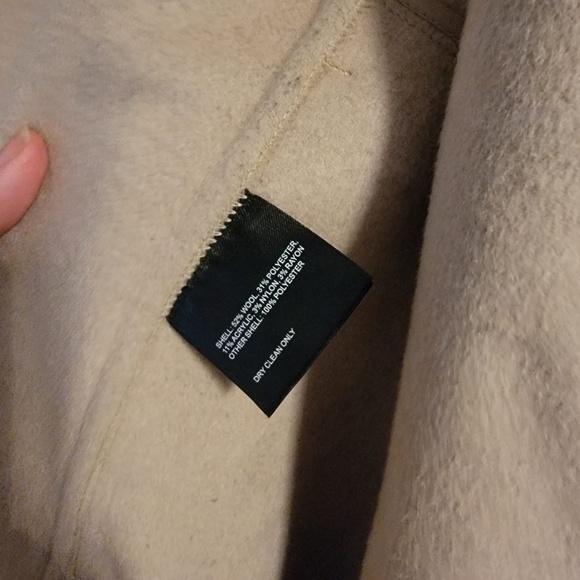 Tahari Wool Coat w/ tie belt - Picture 3 of 12